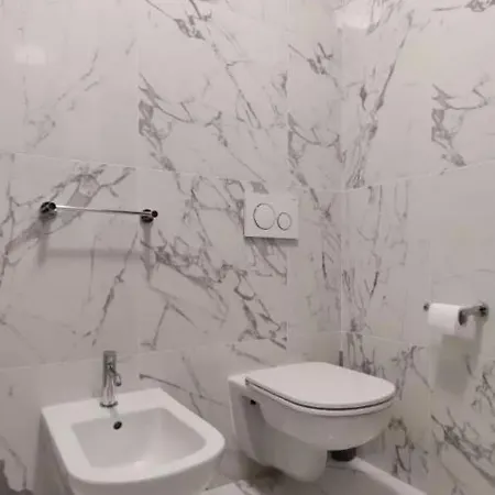 Casa de hóspedes Stanza Nr 2 In Zona Solari In Incantevole